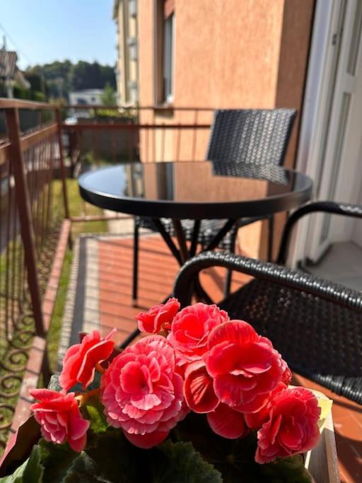 Appartamento Dolce Vita - Free Parking Como Exterior photo