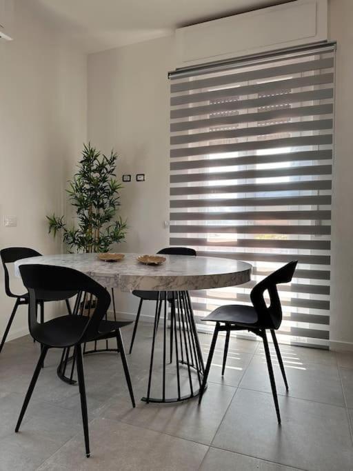 Appartamento Dolce Vita - Free Parking Como Exterior photo